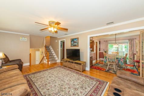 21 Whitegate Road Roxbury NJ 07876