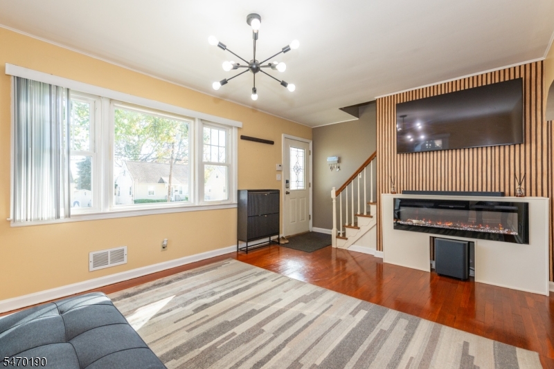 214 Villa Place Rahway NJ 07065
