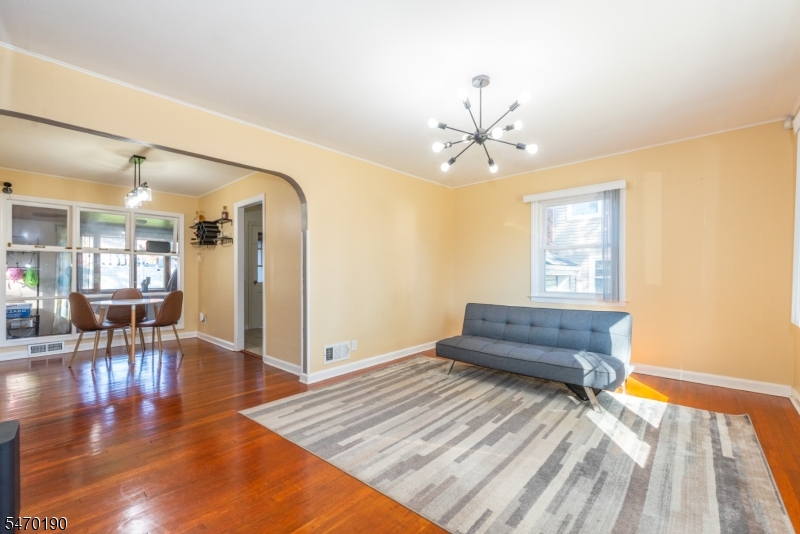 214 Villa Place Rahway NJ 07065