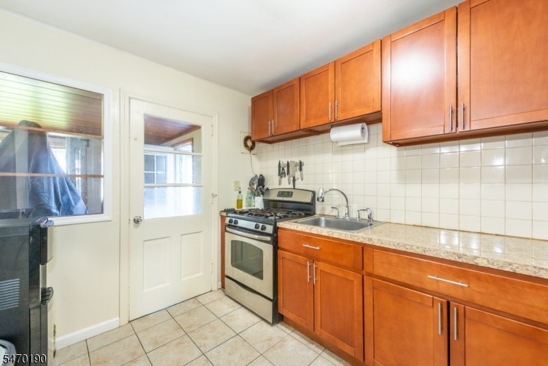 214 Villa Place Rahway NJ 07065