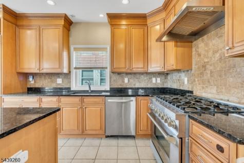 467 Summit Avenue Hackensack NJ 07601