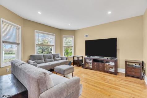 467 Summit Avenue Hackensack NJ 07601