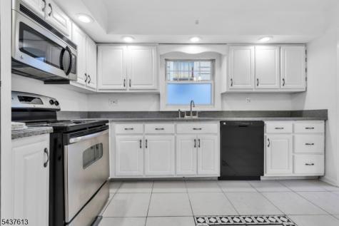 23 Colonial Drive Bayonne NJ 07002