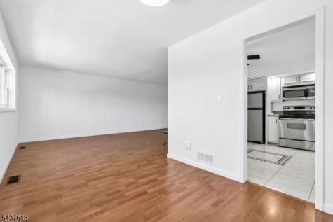 23 Colonial Drive Bayonne NJ 07002