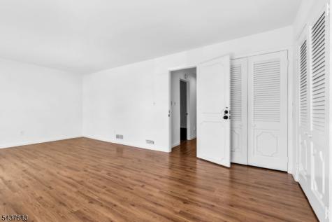 23 Colonial Drive Bayonne NJ 07002