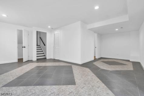 23 Colonial Drive Bayonne NJ 07002