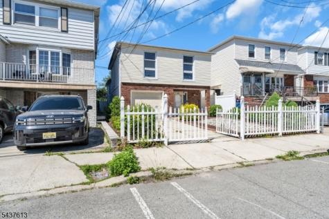 23 Colonial Drive Bayonne NJ 07002