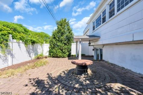 23 Colonial Drive Bayonne NJ 07002