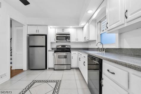 23 Colonial Drive Bayonne NJ 07002