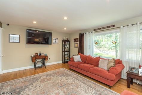 33 Lawrence Road Randolph NJ 07869