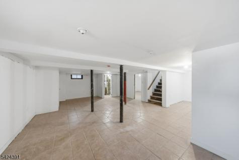 66 Girard Place Newark NJ 07108