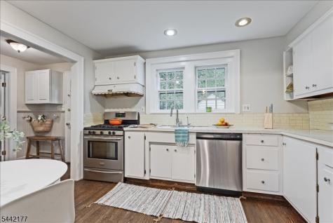 24 College Avenue Montclair NJ 07043