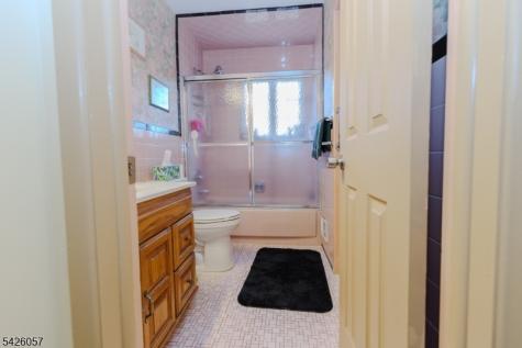 286 Harris Avenue Middlesex NJ 08846