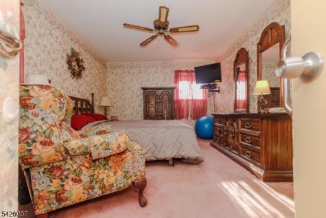 286 Harris Avenue Middlesex NJ 08846