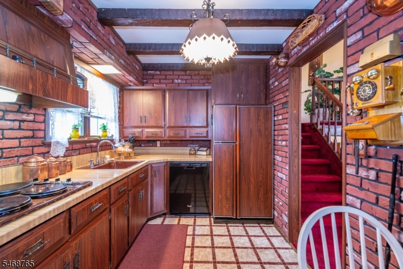 103 Sandra Drive Totowa NJ 07512