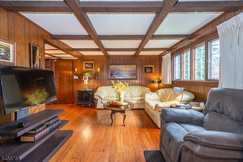 103 Sandra Drive Totowa NJ 07512