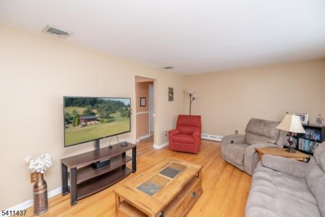 100 Eyland Avenue Roxbury NJ 07876