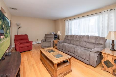 100 Eyland Avenue Roxbury NJ 07876