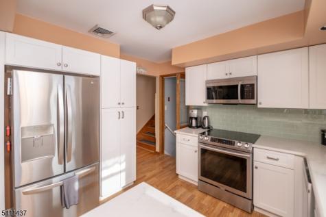 100 Eyland Avenue Roxbury NJ 07876