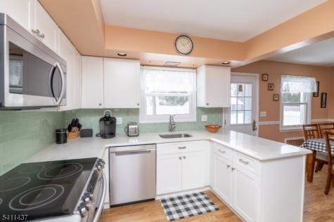 100 Eyland Avenue Roxbury NJ 07876