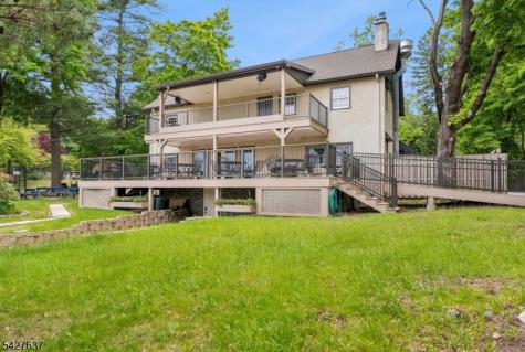6 Waters Edge Kinnelon NJ 07405