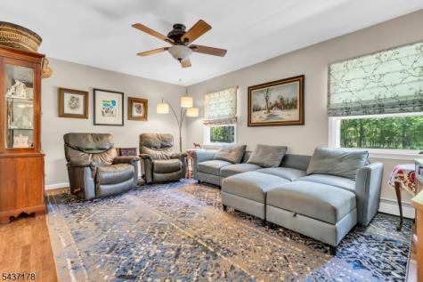 31 Water Street Independence NJ 07840