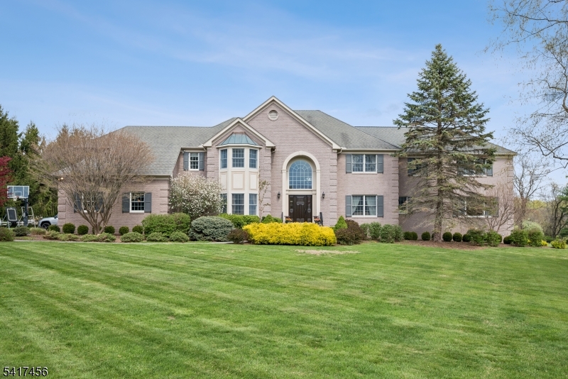 26 Farmersville Road Tewksbury NJ 07830