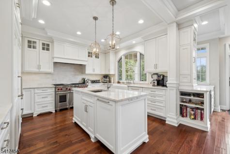 26 Farmersville Road Tewksbury NJ 07830