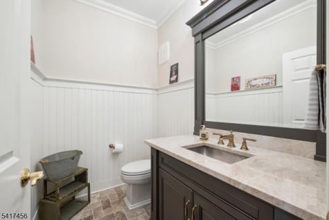 26 Farmersville Road Tewksbury NJ 07830