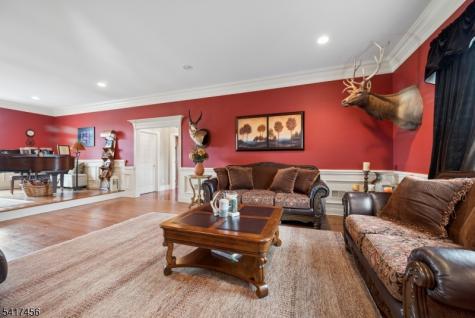 26 Farmersville Road Tewksbury NJ 07830