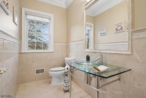 26 Farmersville Road Tewksbury NJ 07830