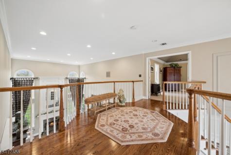 26 Farmersville Road Tewksbury NJ 07830