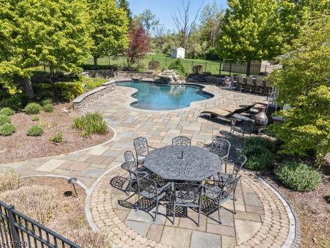26 Farmersville Road Tewksbury NJ 07830