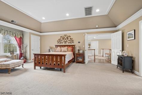 26 Farmersville Road Tewksbury NJ 07830
