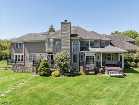 26 Farmersville Road Tewksbury NJ 07830