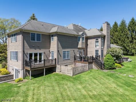 26 Farmersville Road Tewksbury NJ 07830