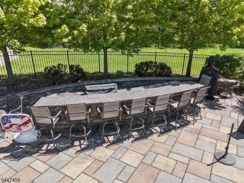 26 Farmersville Road Tewksbury NJ 07830
