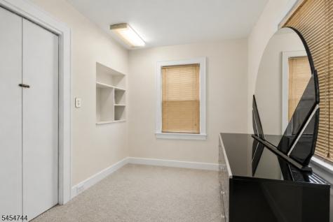 489 N Clinton Street East Orange NJ 07017