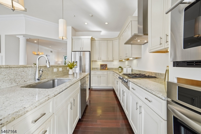 30 Carillon Circle Livingston NJ 07039