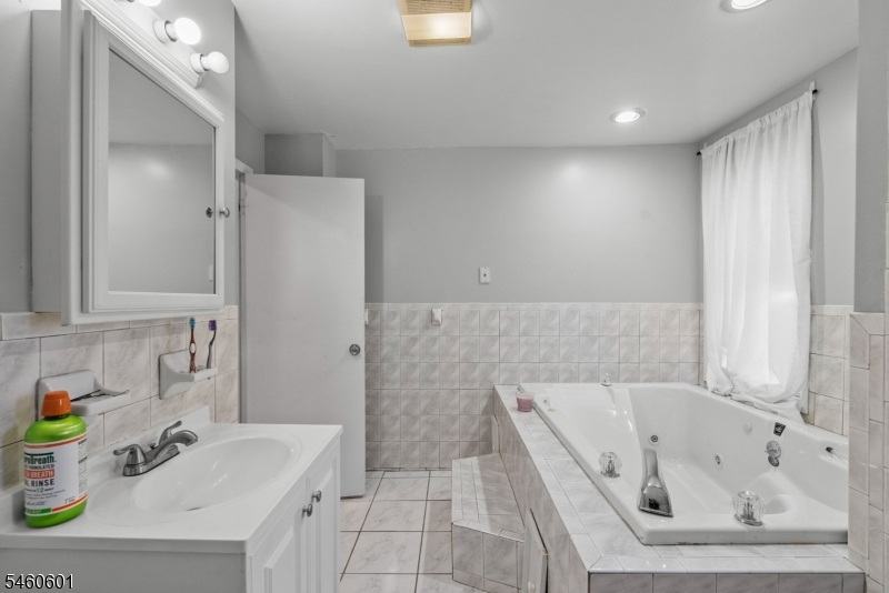 38 Nairn Place Newark NJ 07108