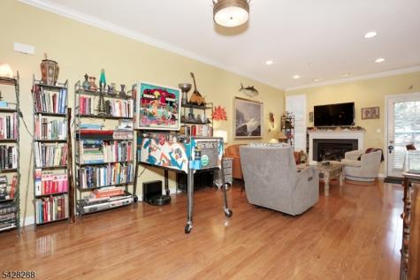 17 De Bruyle Court Hawthorne NJ 07506