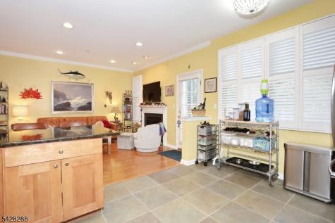 17 De Bruyle Court Hawthorne NJ 07506