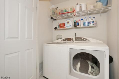 17 De Bruyle Court Hawthorne NJ 07506