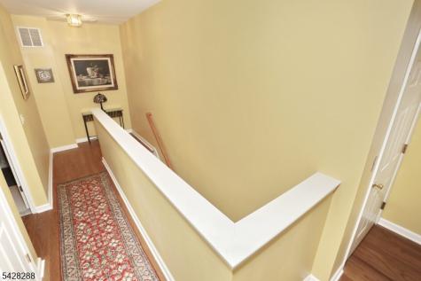 17 De Bruyle Court Hawthorne NJ 07506