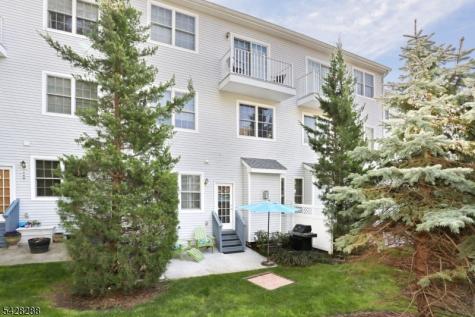 17 De Bruyle Court Hawthorne NJ 07506