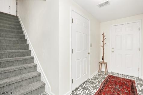 17 De Bruyle Court Hawthorne NJ 07506