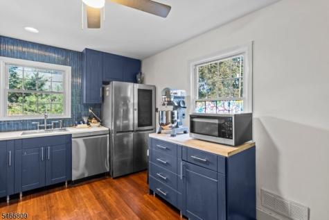 110 Kingwood Drive Little Falls NJ 07424