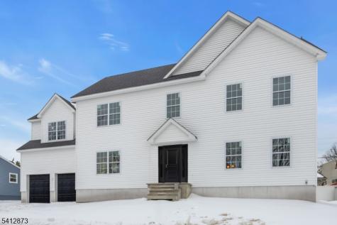 1027 Mereline Avenue Woodbridge NJ 07001