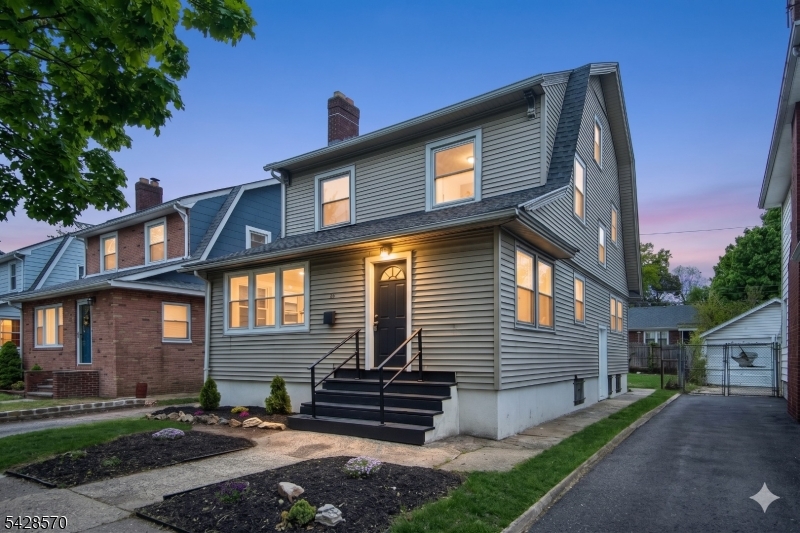 45 Leslie Street East Orange NJ 07017