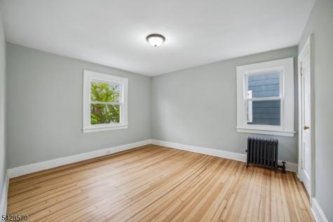 45 Leslie Street East Orange NJ 07017